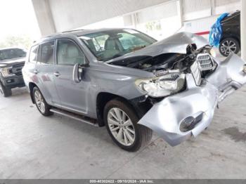  Salvage Toyota Highlander