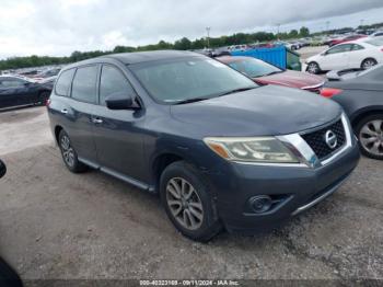  Salvage Nissan Pathfinder