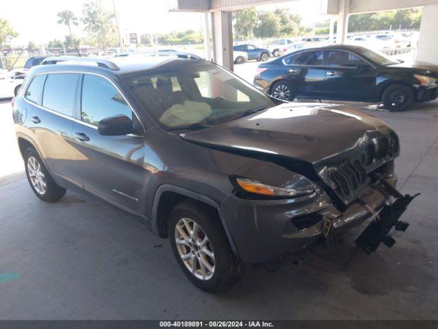  Salvage Jeep Cherokee