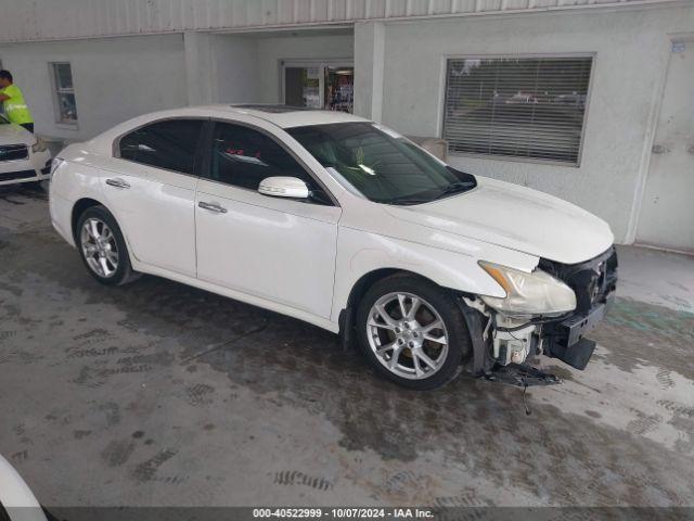  Salvage Nissan Maxima