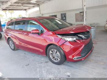  Salvage Toyota Sienna