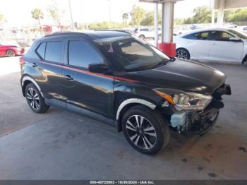  Salvage Nissan Kicks