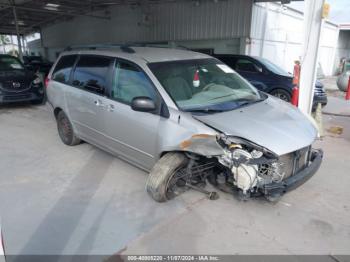  Salvage Toyota Sienna