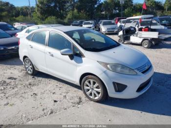  Salvage Ford Fiesta