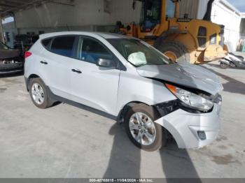  Salvage Hyundai TUCSON