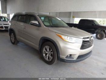  Salvage Toyota Highlander