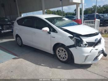  Salvage Toyota Prius v