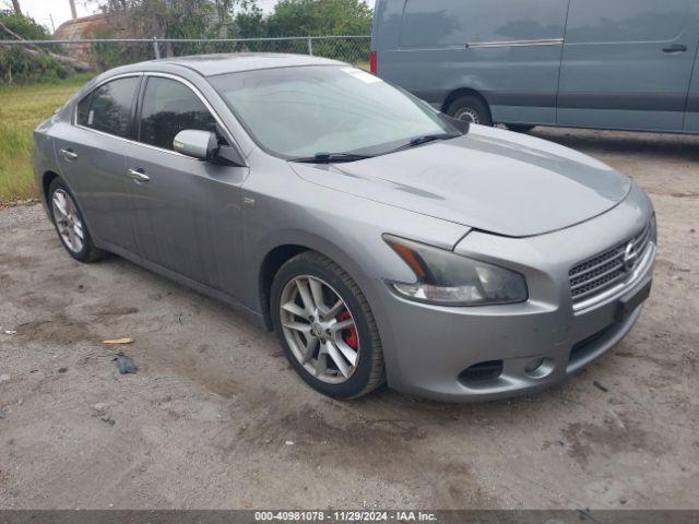  Salvage Nissan Maxima