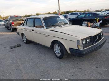  Salvage Volvo 244