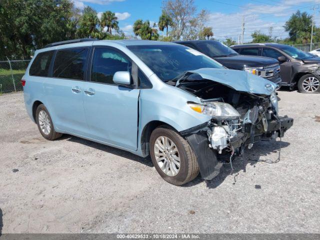  Salvage Toyota Sienna