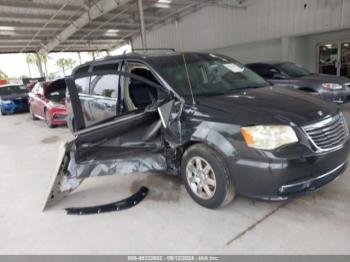  Salvage Chrysler Town & Country