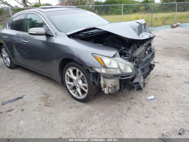  Salvage Nissan Maxima