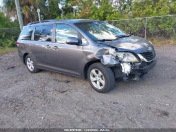  Salvage Toyota Sienna