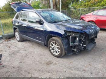  Salvage Jeep Cherokee