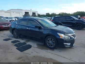  Salvage Nissan Altima