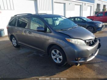  Salvage Toyota Sienna