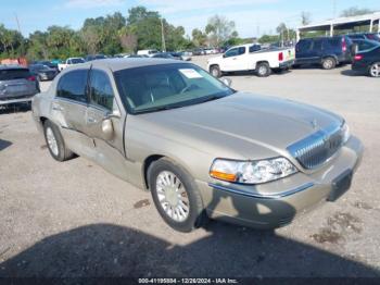  Salvage Lincoln Towncar