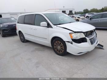  Salvage Chrysler Town & Country