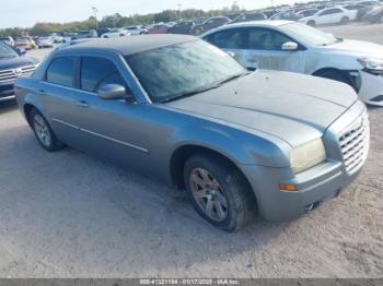  Salvage Chrysler 300