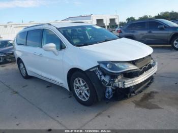  Salvage Chrysler Pacifica