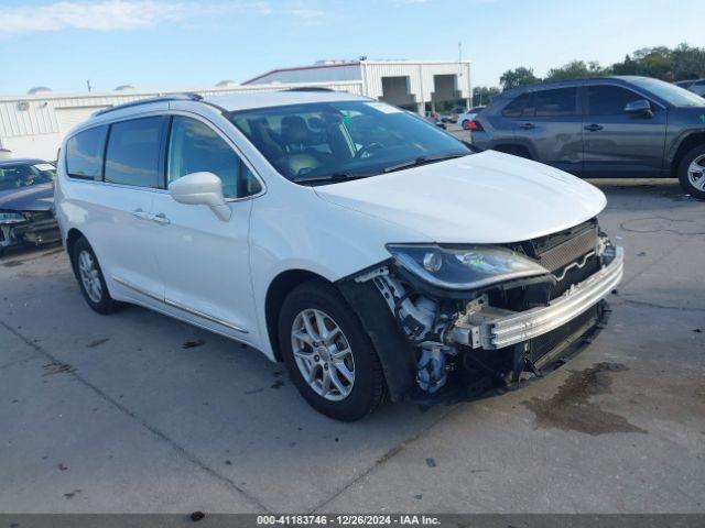  Salvage Chrysler Pacifica