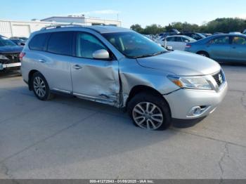  Salvage Nissan Pathfinder