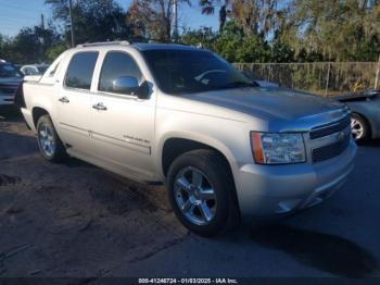  Salvage Chevrolet Avalanche 1500