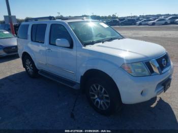  Salvage Nissan Pathfinder