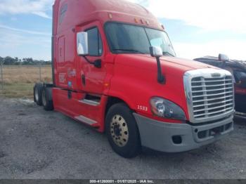  Salvage Freightliner Cascadia 125