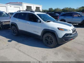  Salvage Jeep Cherokee