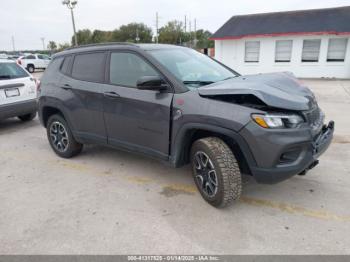  Salvage Jeep Compass