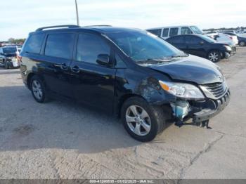  Salvage Toyota Sienna