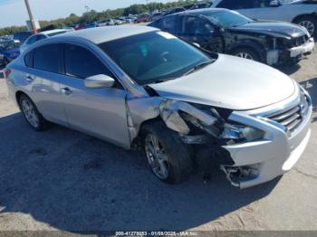  Salvage Nissan Altima