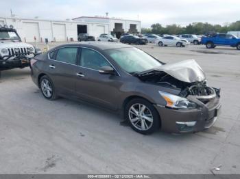  Salvage Nissan Altima