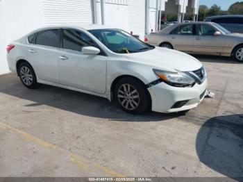  Salvage Nissan Altima