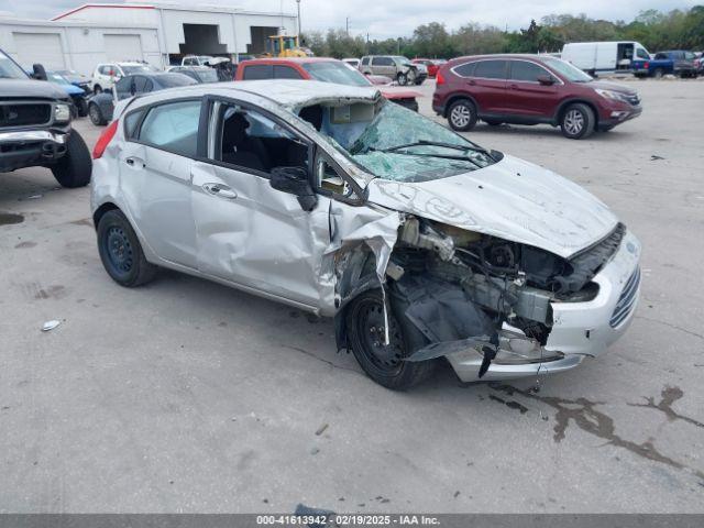  Salvage Ford Fiesta