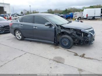  Salvage Nissan Altima