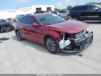  Salvage Nissan Altima