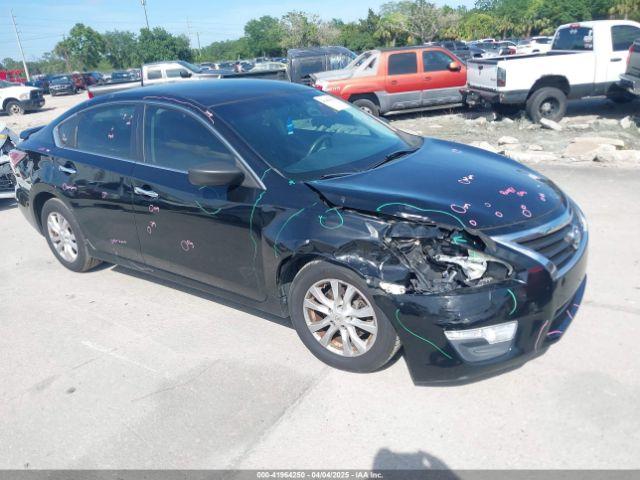  Salvage Nissan Altima