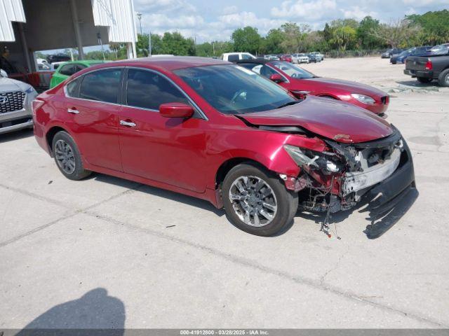  Salvage Nissan Altima