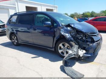  Salvage Toyota Sienna