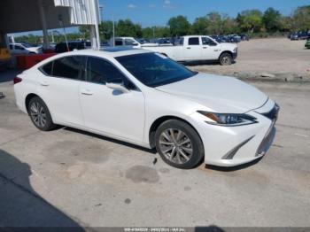  Salvage Lexus Es