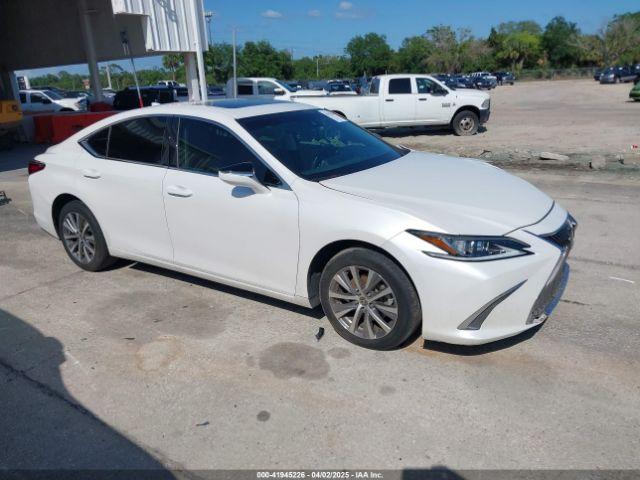  Salvage Lexus Es