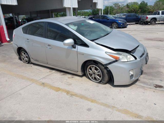  Salvage Toyota Prius