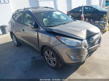  Salvage Hyundai TUCSON