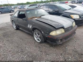  Salvage Ford Mustang