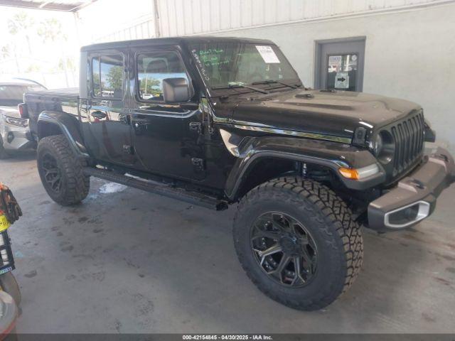  Salvage Jeep Gladiator