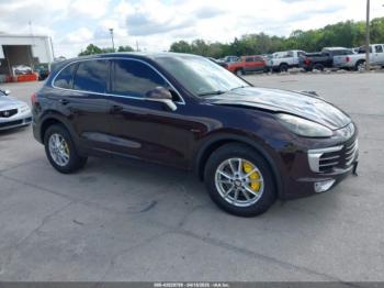  Salvage Porsche Cayenne