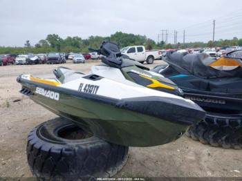  Salvage Sea-Doo Fish Pro 170