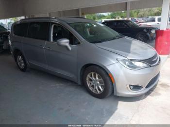  Salvage Chrysler Pacifica